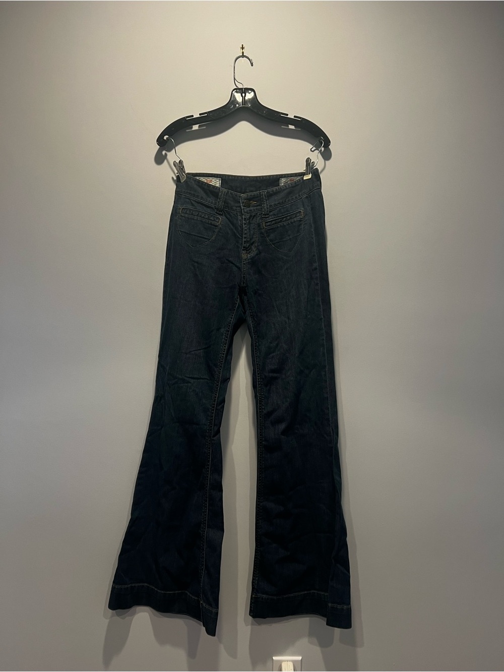 High-Rise Dark Blue Flare Jeans - Wide Leg